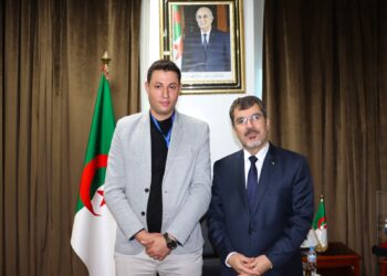بداني يؤكد على مرافقة مستثمري صناعة أعلاف الأسماك