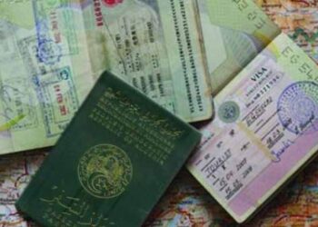 الاطاحة بشبكة تزوير تأشيرات سفر بالعاصمة