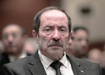 بلعابد يؤدي واجبه الانتخابي