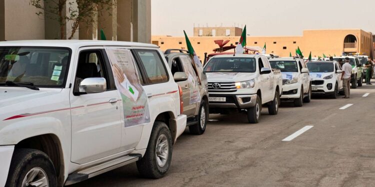 قوافل مكاتب الاقتراع تتنقل نحو المناطق النائية بجانت وتندوف