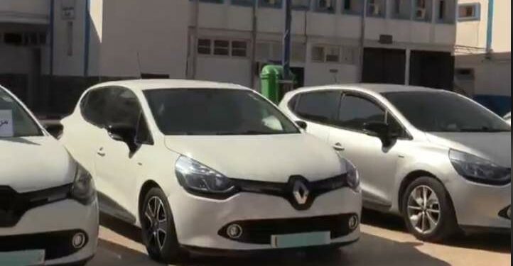 الإطاحة بشبكة إجرامية تسرق السيارات في البويرة