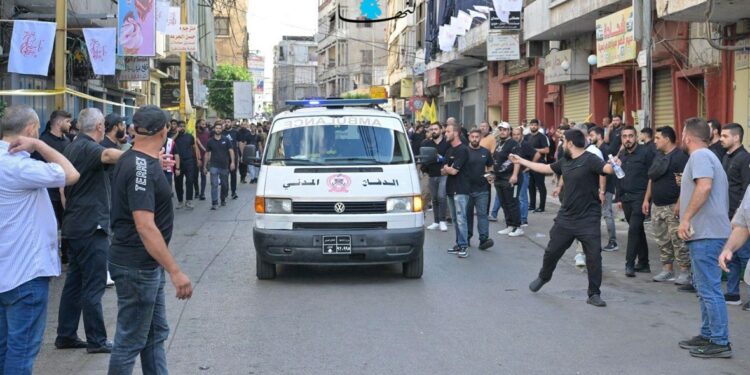 لبنان.. 32 شهيدا في تفجيرات أجهزة للاتصال لاسلكية