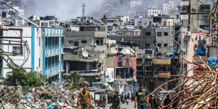 استشهاد فلسطينيين في مخيم جباليا