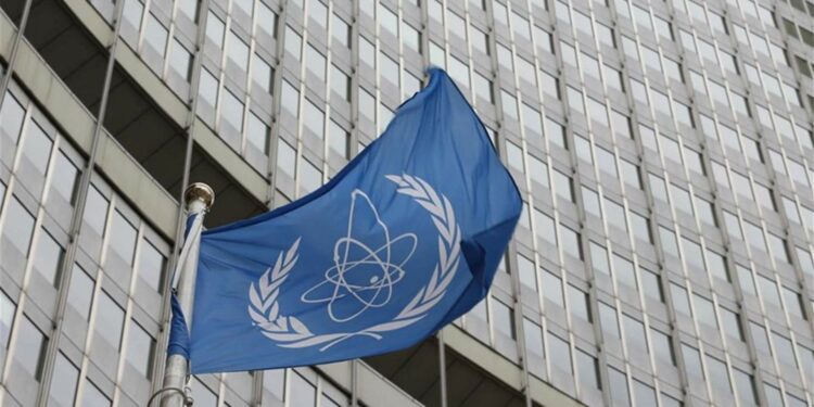 نفط.. توقعات بنمو الطلب بنحو 950 ألف برميل يوميا في 2025