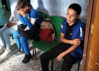 29 تلميذا جريحا في اصطدام حافلة نقل مدرسي بشاحنة في الشلف