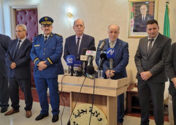 بلمهدي يؤكد على أهمية الحفاظ على المخطوطات القديمة