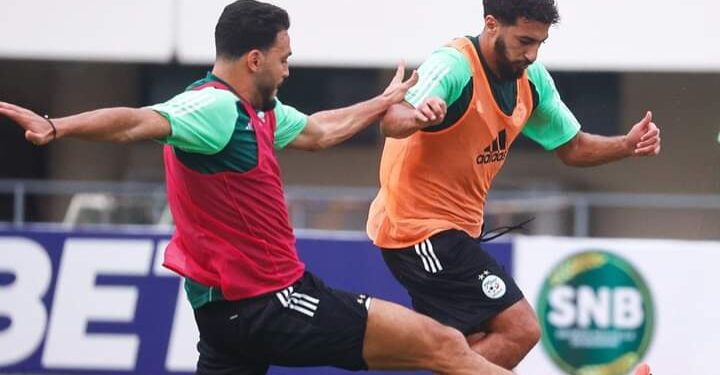 المنتخب الوطني يجري آخر حصة تدريبية بملعب كيغي