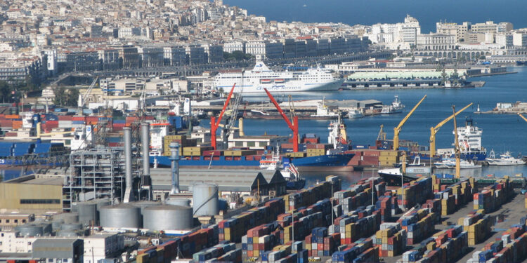 التوجهات المالية للجزائر بين 2025 و2027