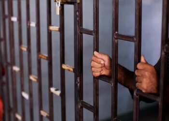 الحبس المؤقت لـ8 متهمين في قضية قتل بمعسكر