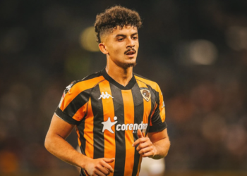 جائزتان لبشير بلومي في نادي هال سيتي