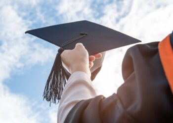 بلاغ هام لطلبة الدكتوراه في الجامعات الجزائرية