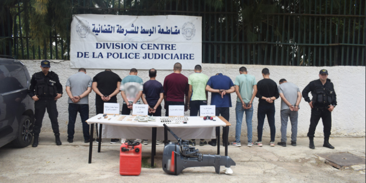 تفكيك شبكة مختصة في تنظيم رحلات “الحرقة” بالعاصمة