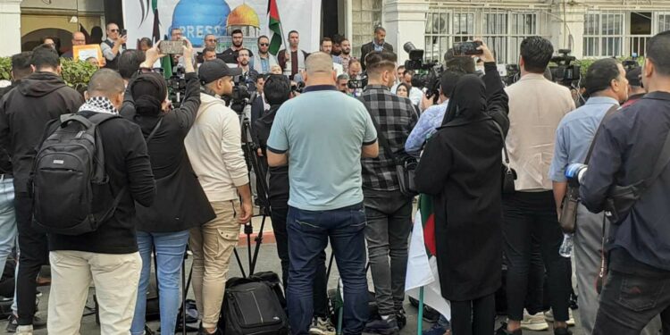 الصحفيون الجزائريون يتضامنون مع زملائهم في غزة