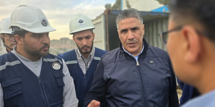 بلعريبي يتفقد مشروع مقر وزارة السكن