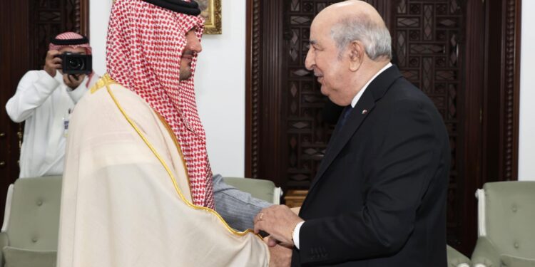 رئيس الجمهورية يستقبل وزير الداخلية السعودي