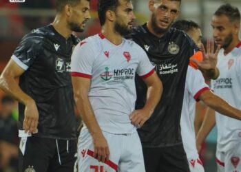 مولودية وهران يتصدر ترتيب الرابطة المحترفة