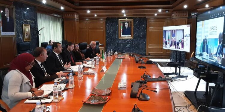 مباحثات جزائرية _ايفوارية في مجال الطاقة