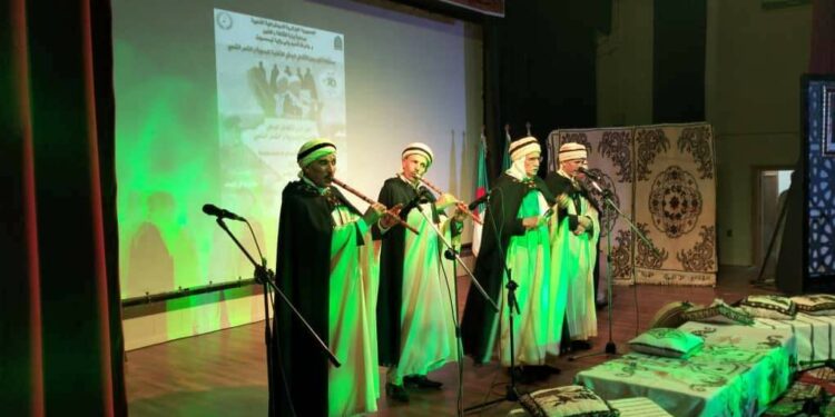 انطلاق المهرجان الثقافي الوطني للأغنية البدوية والشعر الشعبي