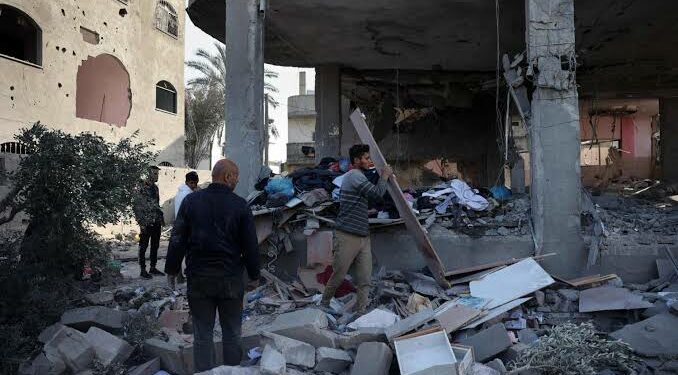 استشهاد ستة فلسطينيين في قصف صهيوني لغزة
