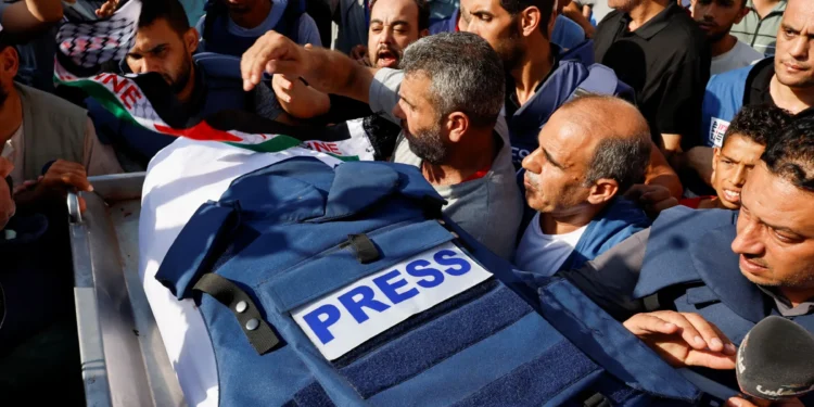  استشهاد 183 صحفيًا فلسطينيا منذ بدء العدوان الصهيوني على غزة