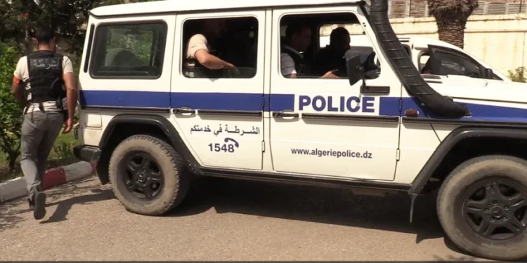 حجز حلويات منتهية الصلاحية بالبيض