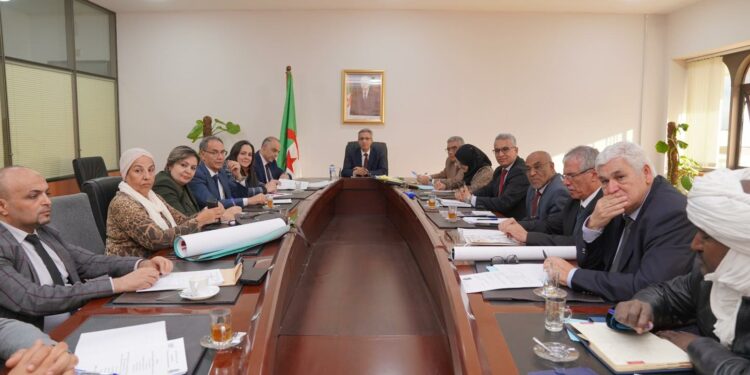 وزير الثقافة يجتمع بمحافظي المهرجانات الثقافية