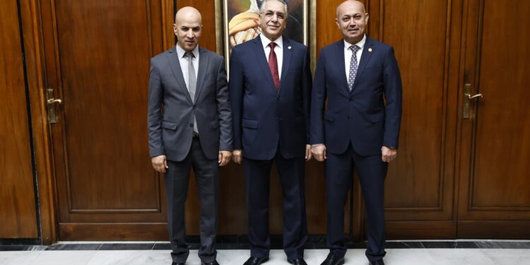 اجتماع تنسيقي لوفد مجلس الأمة المشارك في أشغال الجنة التنفيذية للاتحاد البرلماني العربي بالقاهرة