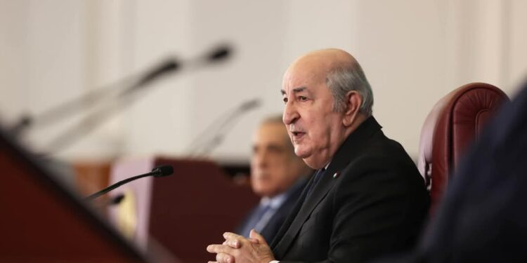رئيس الجمهورية يشيد بالشعلة الوطنية العالية لدى الشباب