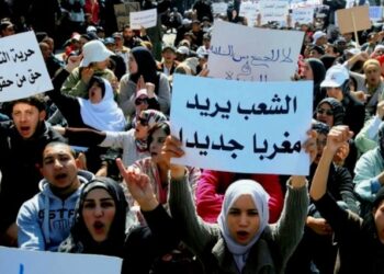 الشعب المغربي يصرخ: “مانيش راضي” على مملكة الحشيش والولاء للصهيونية