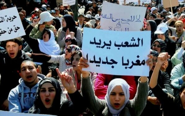 الشعب المغربي يصرخ: “مانيش راضي” على مملكة الحشيش والولاء للصهيونية