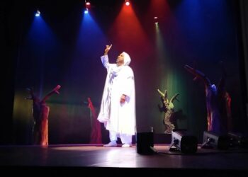 مسرح قسنطينة يعرض مسرحية “ثائرون” بالعاصمة