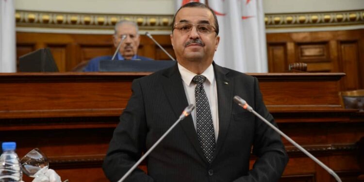 برامج جديدة لربط كل القرى والمساكن الريفية بالكهرباء