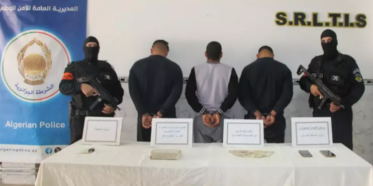 الإطاحة بشبكة تروّج المخدرات الصلبة بعنابة
