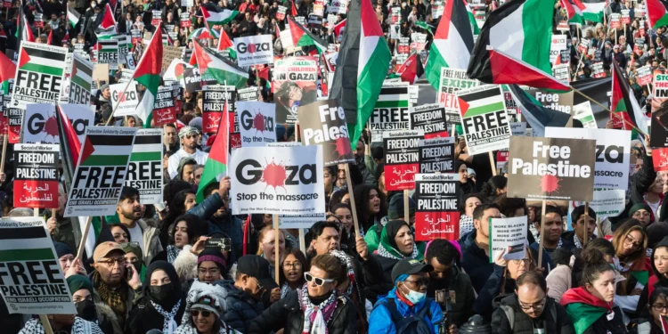 مظاهرات حاشدة في عواصم عالمية تطالب بوقف العدوان الصهيوني بغزة