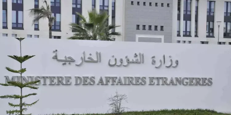 الخارجية ترد على الحملة الفرنسية ضد الجزائر