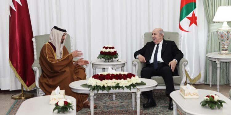 رئيس الجمهورية يستقبل الممثل الشخصي لأمير دولة قطر