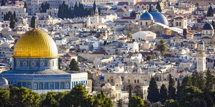 بدء الإفراج عن دفعة ثانية من الأسرى الفلسطينيين