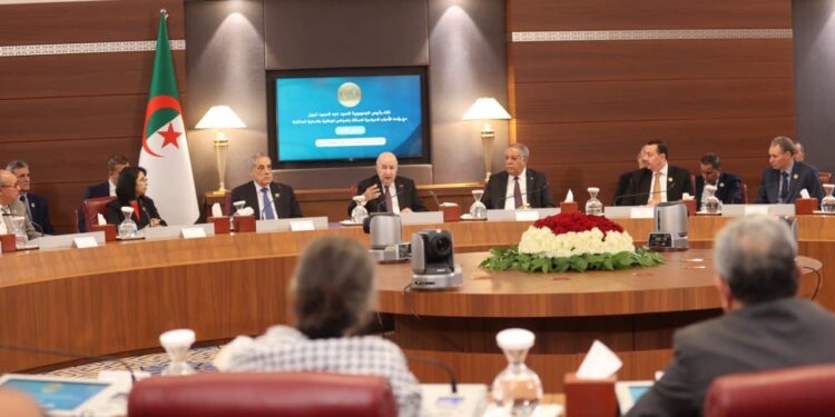 المشاورات مع الأحزاب قبل الحوار الوطني.. التعددية تتعّزز