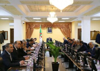 اجتماع تنسيقي بين الرئيس الأول للمحكمة العليا ورئيس اتحاد منظمات المحامين