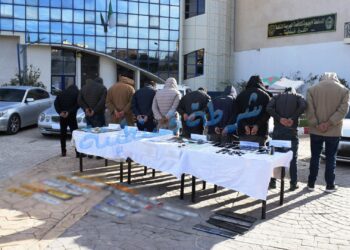 الإطاحة بشبكة تهريب دولية للمركبات