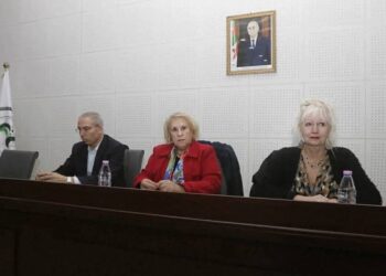 محامون وأساتذة: استراتيجية فرنسا في التعتيم على ماضيها الاستعماري بالجزائر لن تنجح