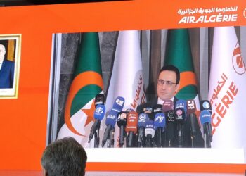 مدير الجوية الجزائرية: استلام طائرات جديدة وخطان جديدان نحو ابوجا وامستردام