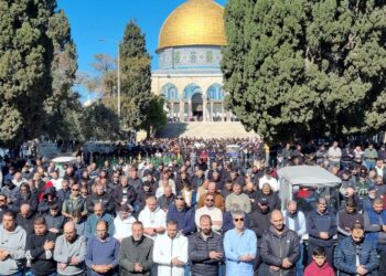 40 ألف فلسطيني يصلون الجمعة في المسجد الأقصى