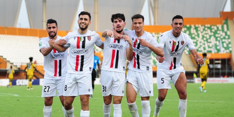 اتحاد الجزائر يتأهل إلى ربع نهائي كأس “الكاف”