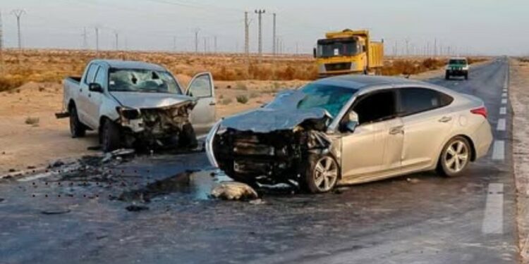 مصرع شخص وإصابة 7 آخرين في حادث مرور