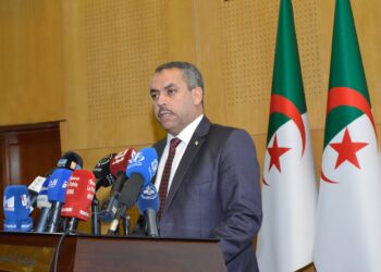 سعداوي يستمع إلى مقترحات نقابية بشأن القانون الأساسي