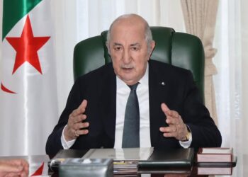 رئيس الجمهورية يترأس اجتماعا حول تطبيق الزيادة الجديدة في منحة السفر