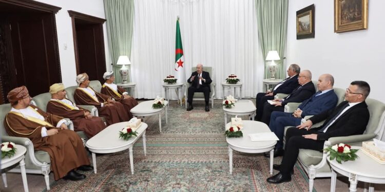 الرئيس تبون يستقبل رئيس جهاز الاستثمار العماني