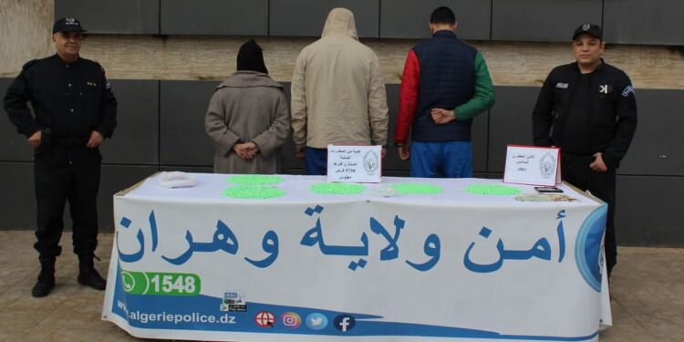 الاطاحة بشبكة تروج المخدرات بوهران