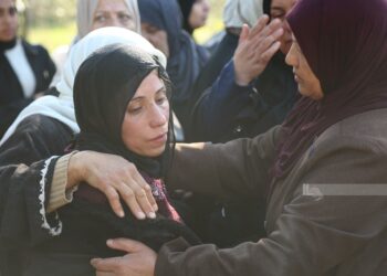 الاحتلال الصهيوني يجبر عائلات من بلدة طمون الفسطينية  على النزوح